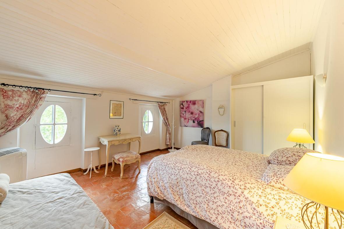 Maison De Maitre 230M² En Plein Coeur Du Village Camps-la-Source Zewnętrze zdjęcie